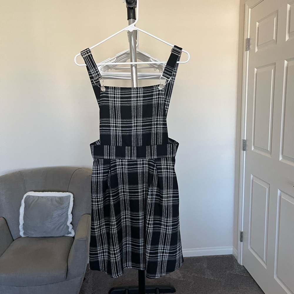 ROMWE Black and White Checkered Midi Dress